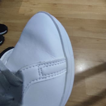 Adidas Ayıplı Hatalı Ayakkabı