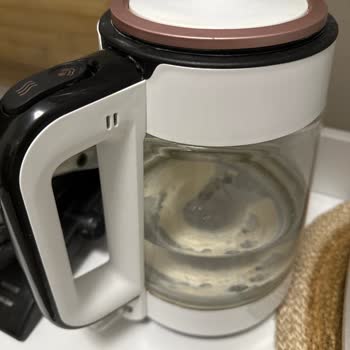 Arçelik Çaycı Demliği Çatladı