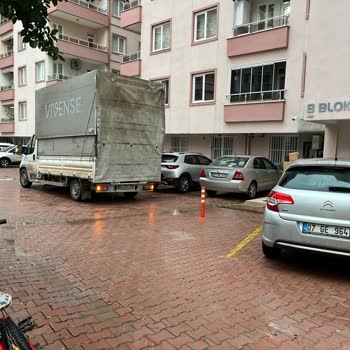 Vivense Teslimat Aracının Sorumsuz Parkı