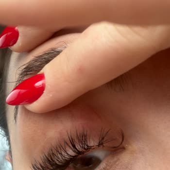 Ayşe Onuk Beauty Center (Ankara)  İpek Kirpik Hüsranı