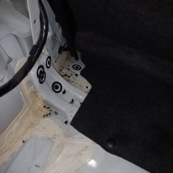Toyota Corolla Bagaj Su Alıyor