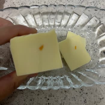 Eker Peynirde Beklenmedik Cisim Bulundu