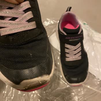 Skechers Markasının Ve Ürünlerinin Arkasında Durmuyor!