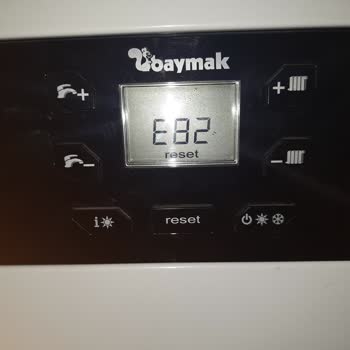 Baymak Marka Kombi Ve Servisinden Şikayetçiyim.