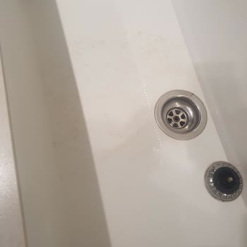 Teka Beyaz Evye Pişmanlık Mı? 10 Yıllık Evye Gibi Görünüyor