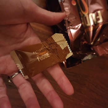 Patiswiss Caramel Fudge İçinden Boş Kapalı Ambalaj Çıktı