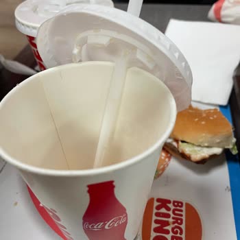 Burger King Kıl Çıktı İçeceğimden