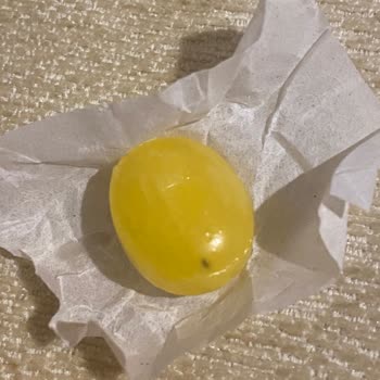 Olips Şeker İçerisinde Siyah Şeyler