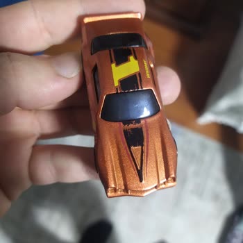 Hot Wheels Minik Araç Boya Deformesi