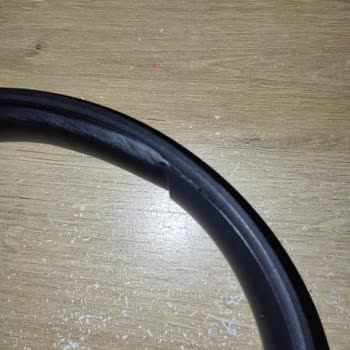 JBL 510 Plastik Sorunu