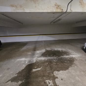Yemeksepeti Market Liparis İş Merkezine Zarar Verilmesi