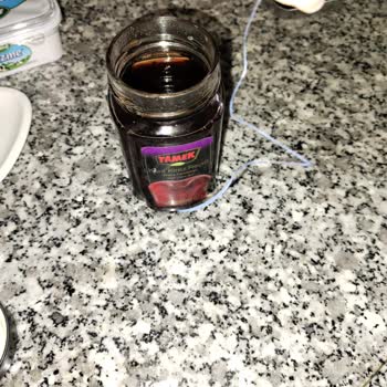 Tamek Kara Kiraz Reçeli Plastik Dolu İçi