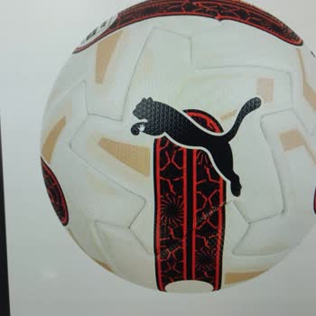 Intersport Puma Orbita Süper Beyaz Futbol Topu Farklı Geldi