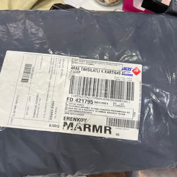 BRC Pazarlama BRC Kargo Dağıtımdan Aldığımız Kazak T-shirt Çıktı