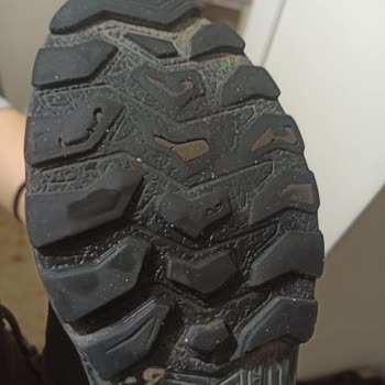 Decathlon Altı Delik Bot