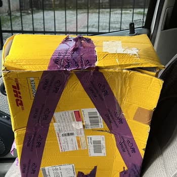 PTT Kargo Arnavutköy PTT PİM Gümrük Kolimi Yırtıp İçindekileri Almıştır!