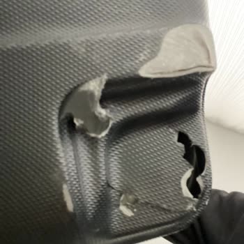 Pamukkale Turizm Otobüs Firmasının Yolcuyu Yanlış Durakta İndirmesi Ve Bagaj Hasarı