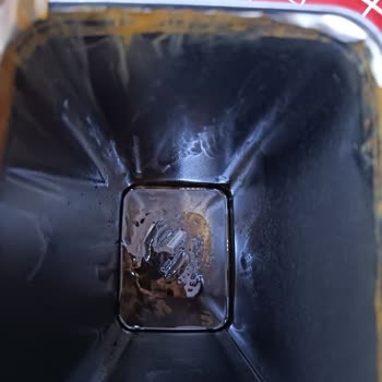 Veravita Zeytinyağı Tenekesinin İçi Paslanmış