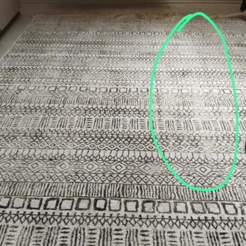 Divanev Mobilya Mağazasından Alınan Hediye Halıların Kalite Sorunları