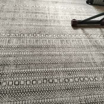 Divanev Mobilya Mağazasından Alınan Hediye Halıların Kalite Sorunları