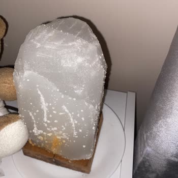 Bambi Yatak Tuz Lambası Su Akıtıyor