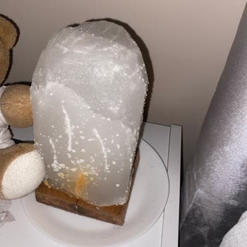 Bambi Yatak Tuz Lambası Su Akıtıyor