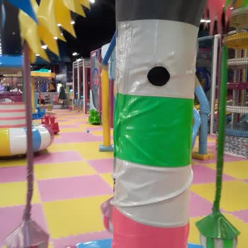 Serdivan AVM Oyun Alanı Kötü Durumda