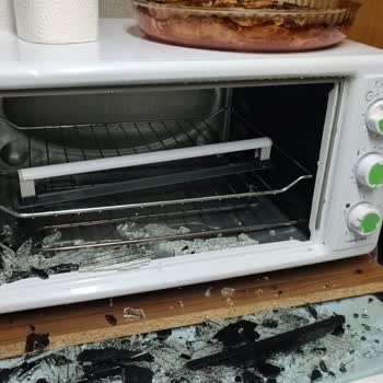 Luxell Yeni Model Fırının Camı Patladı!