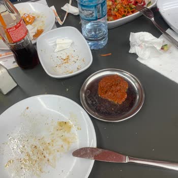 Köfteci Yusuf Çok İlgisiz, Yemek Siparişimi Bir Saattir Bekliyorum
