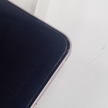 Teknosa Servisi Garantili Ürünü Yapmadı Ve Ekranı Kırıp Geri Verdi!.