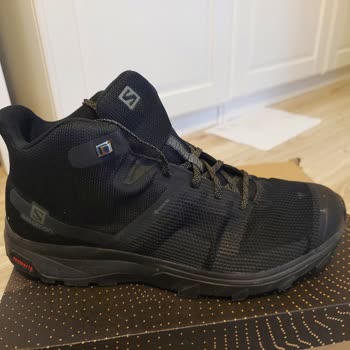 Salomon Goretex Bot Su Geçiriyor