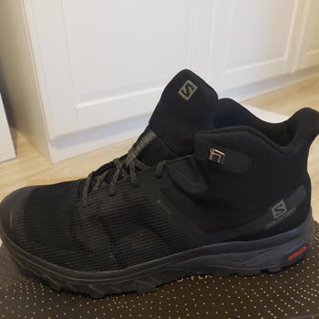 Salomon Goretex Bot Su Geçiriyor