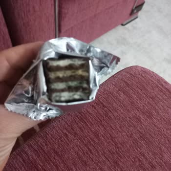 Eti Karam İçindeki Gofretteki Karalık Ve Acılık!