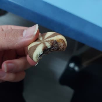 Eti Gıda Tutku Bisküvi İçerisinden Tuz Benzeri Madde Çıkması