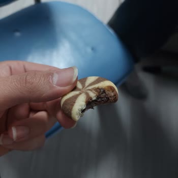 Eti Gıda Tutku Bisküvi İçerisinden Tuz Benzeri Madde Çıkması