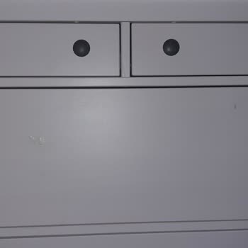 IKEA Hemnes Şifonyer Boya Dökülmesi