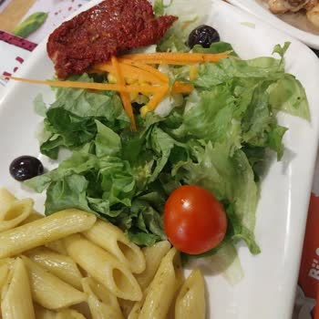 Tavuk Dünyası Denizli Şubesinin Yenilmeyecek Ürünler Çıkarması