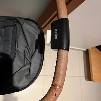 Operaistanbul Cybex Marka Bebek Arabası Deri Kolunda Yırtılma Problemi
