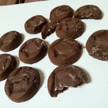 Biscolata Starz Bisküvisi Üzerinde Beyaz Noktalar Var