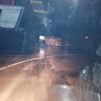 Uludağ Elektrik Dağıtım Mahalle Girişinde Aydınlatma Hiç Yok
