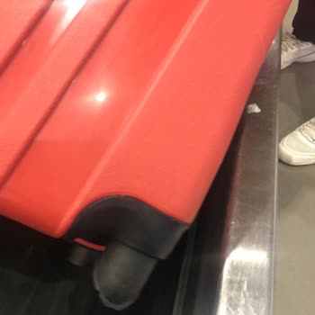 Freebird Havayolları Freebird Havayolu Hasarlı Bavulumu Ödemiyor