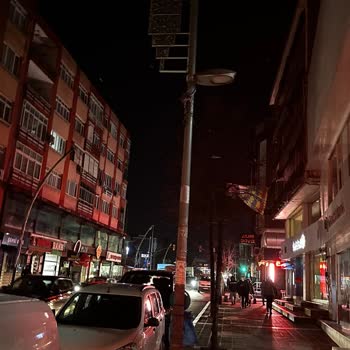 Boğaziçi Elektrik Aylardır Trafik Lambalarını Onarmıyor