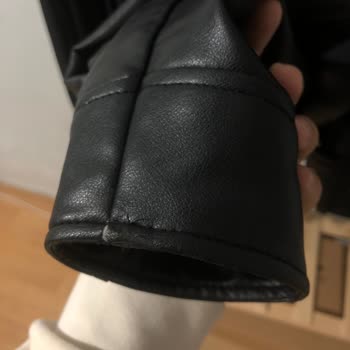 Zara Deri Ceket Dökülüyor