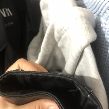 Zara Deri Ceket Dökülüyor