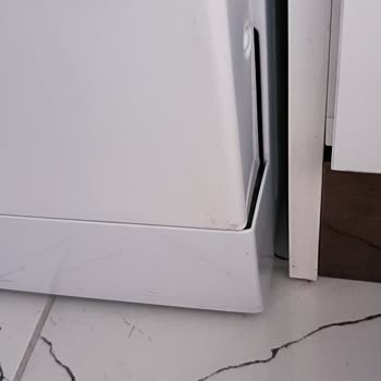 Grundig Ürününün Arkasında Durmuyor!