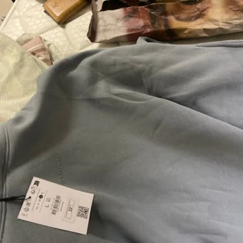 Bershka Kalitesiz Ürün Ve İlgisiz Müşteri Hizmetleri!