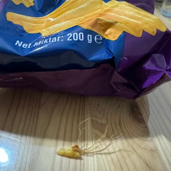 A101 Samba Maxi Cipsin İçinden Çıkan Cisim