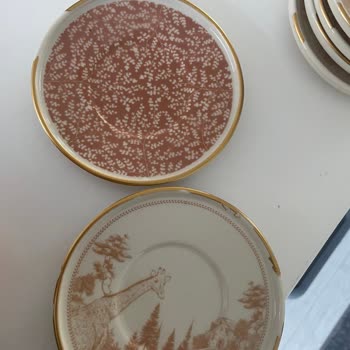 English Home Çay Takımı Soyuldu