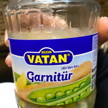 Bizim Vatan Konserve Garnitürün İçinden Arı Çıktı