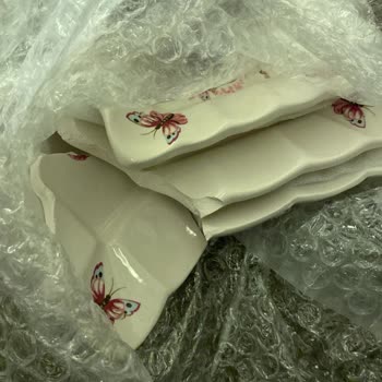 Sürat Kargo Pendik Velibaba Şubesi Kargoları Bekletip Zarar Veriyor